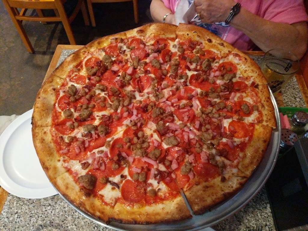 Big Papas Pizza & Sports Bar | 1420 Schertz Pkwy #180, Schertz, TX 78154, USA | Phone: (210) 566-6464