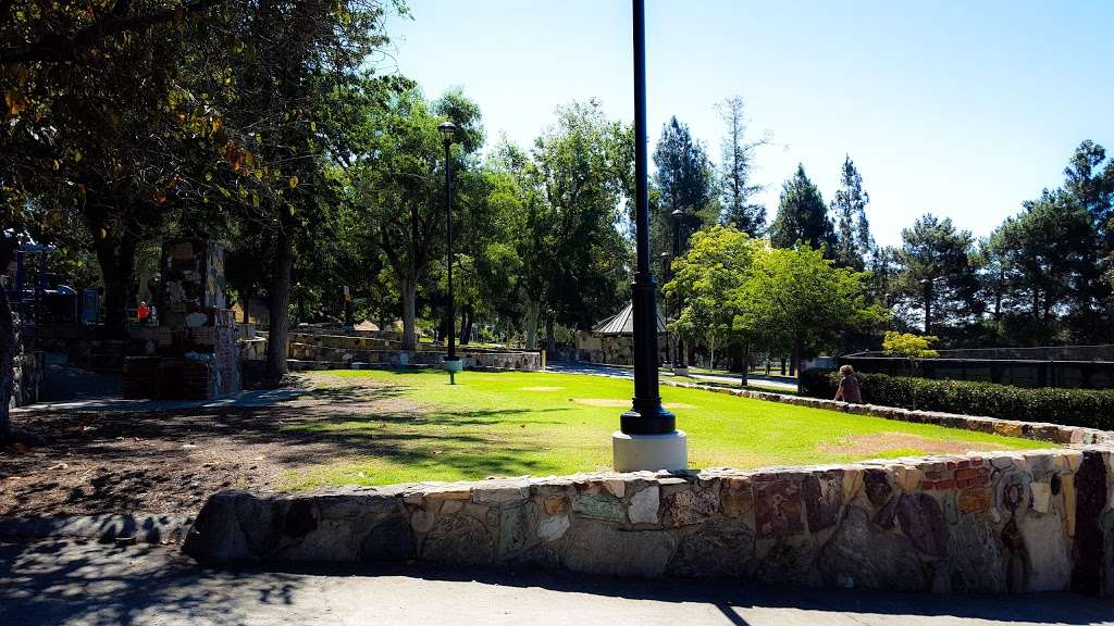 Dunsmore Park | 4700 Dunsmore Ave, Glendale, CA 91214, USA | Phone: (818) 548-2000