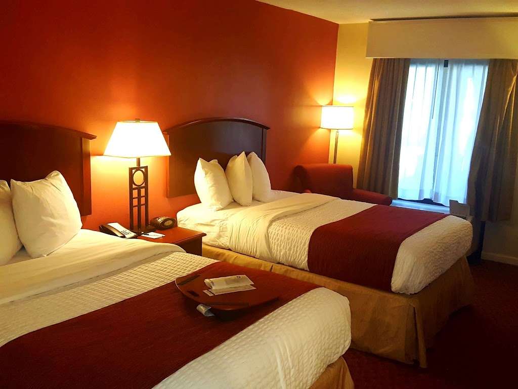 Best Western Hickory | 1520 13th Ave Dr SE, Hickory, NC 28602, USA | Phone: (828) 323-1150