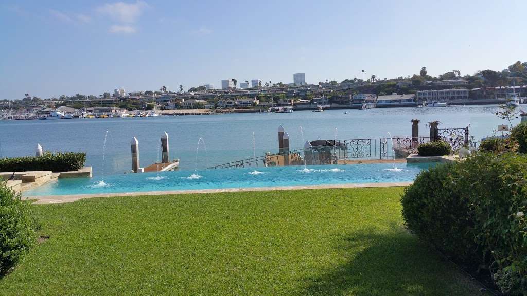 Peninsula Point Racquet Club | 2006 E Balboa Blvd, Newport Beach, CA 92661, USA | Phone: (949) 673-7462
