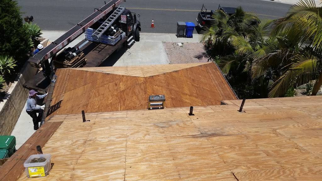 Pollys Roofing Removal | 1362 Birch Ave, Escondido, CA 92027, USA | Phone: (760) 212-0451