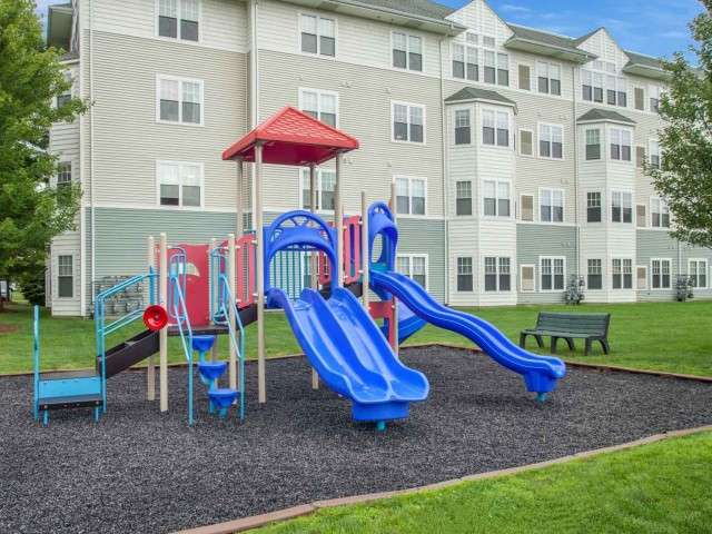 Union Place Apartments | 10 Independence Way, Franklin, MA 02038, USA | Phone: (508) 528-2200