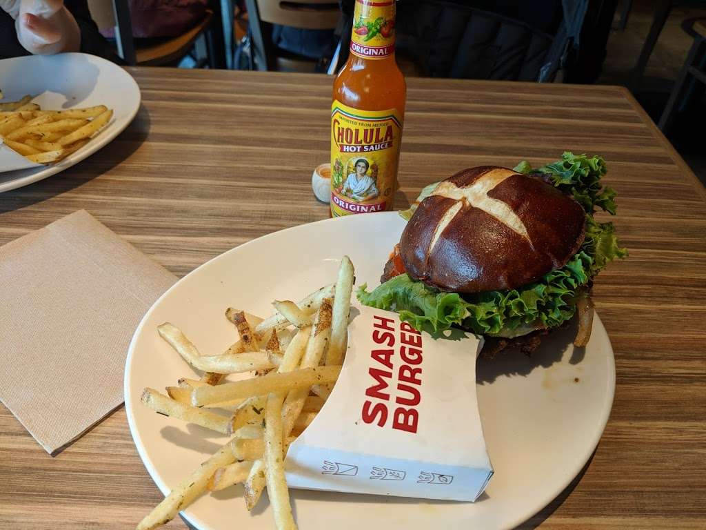 Smashburger | DIA, Concourse C, 8500 Peña Blvd, Denver, CO 80249, USA | Phone: (303) 633-1500