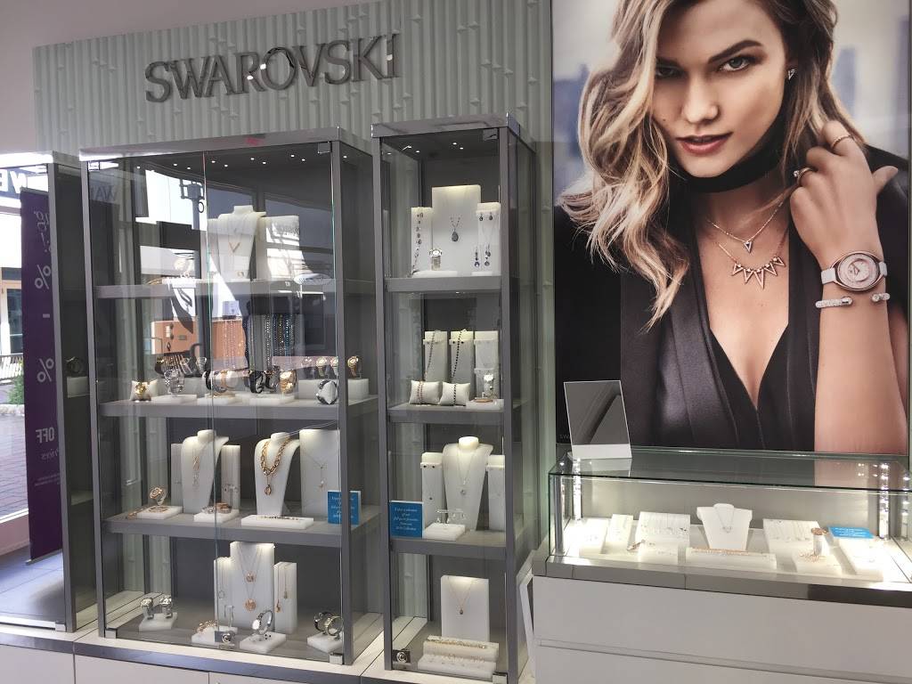 Swarovski | 2950 I-20 Frontage Rd #512, Grand Prairie, TX 75052, USA | Phone: (972) 352-2746