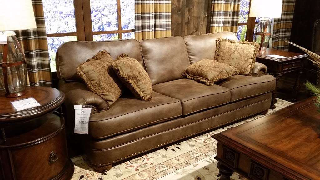 Gallery Furniture | 7227 West Grand Parkway South, Richmond, TX 77407, USA | Phone: (281) 407-7161