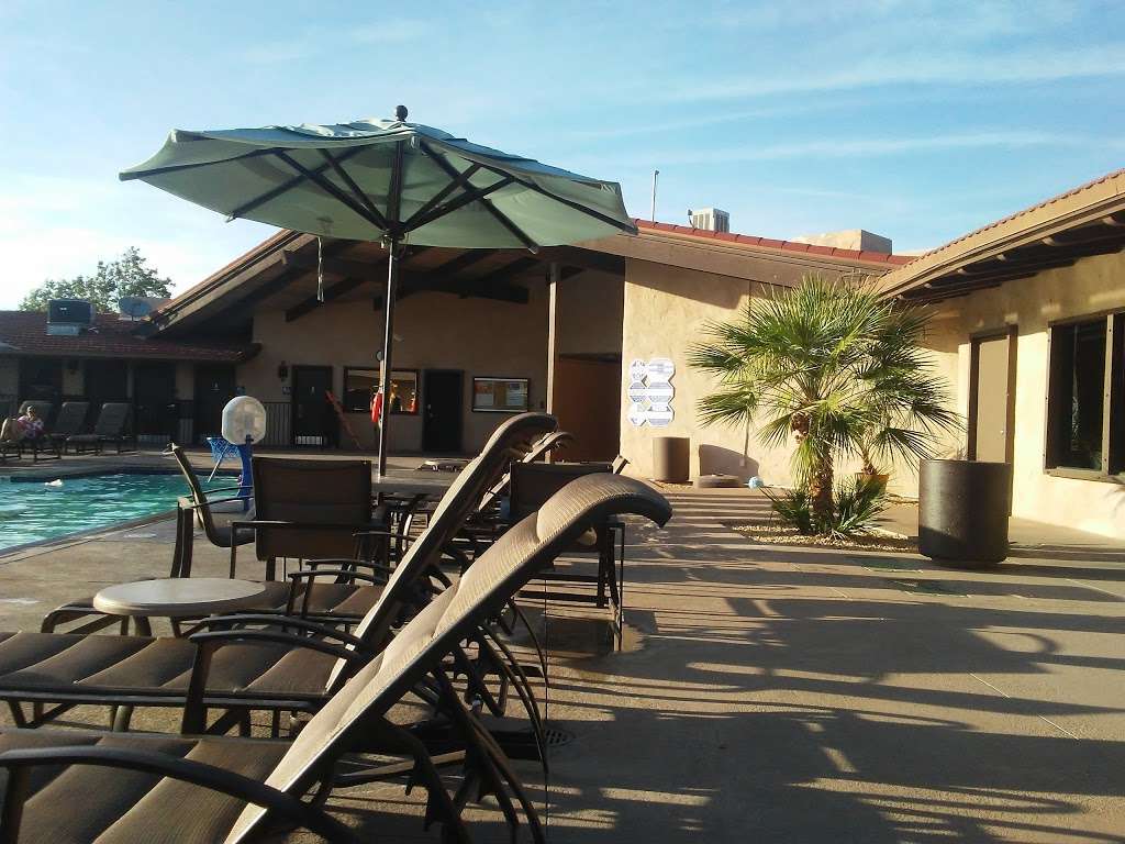 Spring Valley Lake Country Club | 13229 Spring Valley Pkwy, Victorville, CA 92395 | Phone: (760) 245-5356