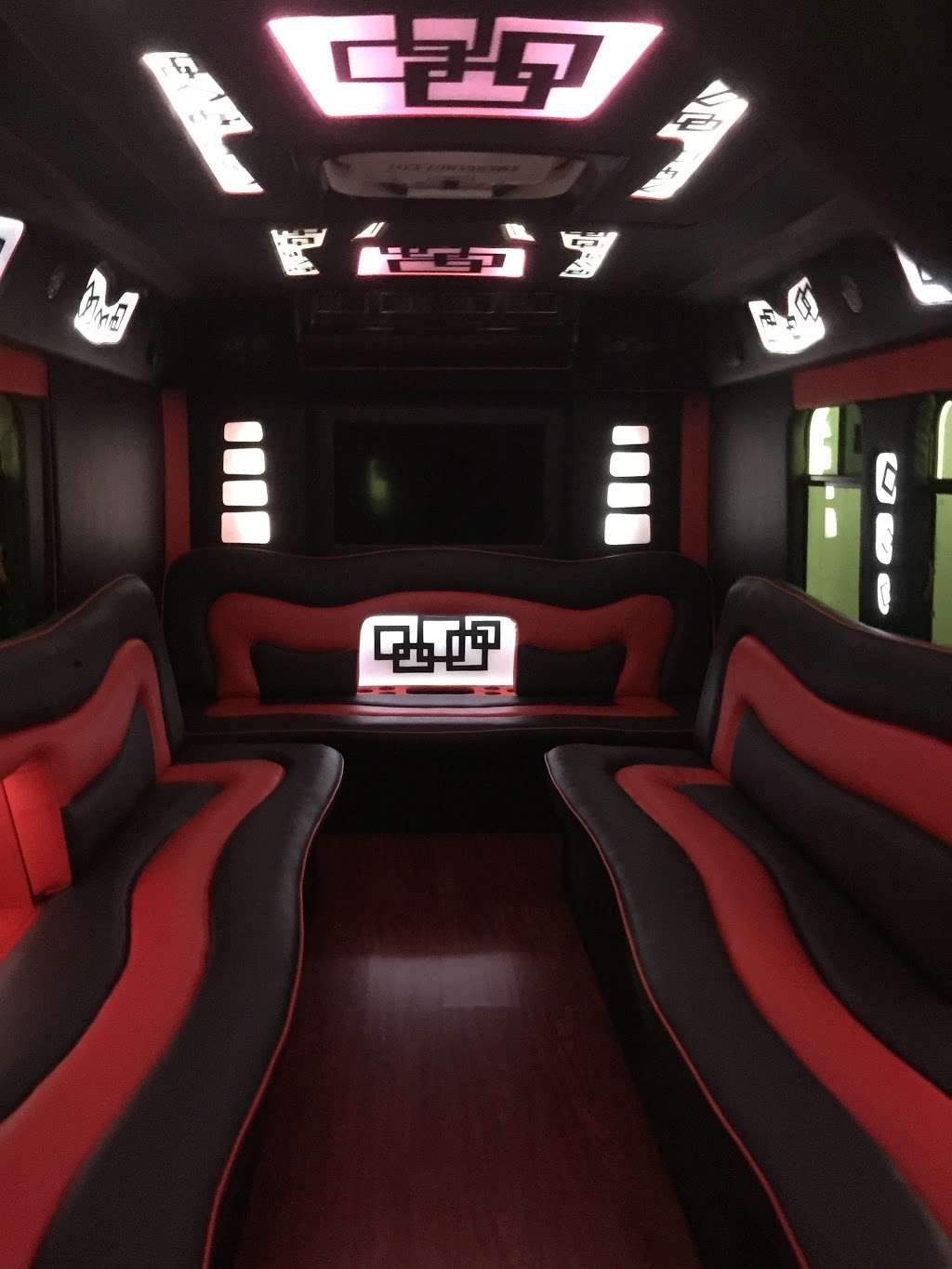 Galas Limo Customs | 10881 Santa Fe Ave E unit 14, Hesperia, CA 92345 | Phone: (760) 780-3315