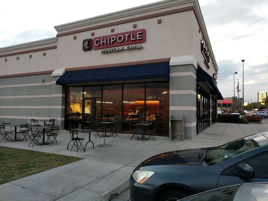 Chipotle Mexican Grill | 1301 W Davis St ste b, Conroe, TX 77304, USA | Phone: (936) 756-8555