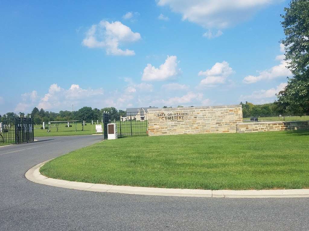 Gate Of Heaven Cemetery Georgia Ave Silver Spring Md 906 Usa