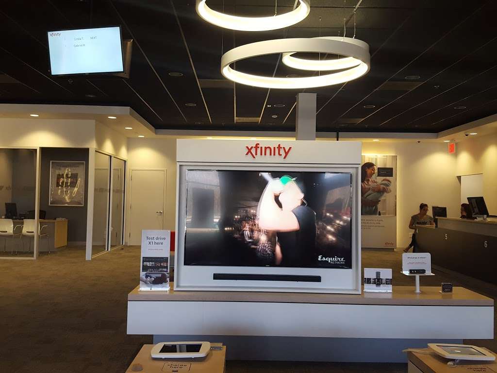 Xfinity Store by Comcast | 13529 Connecticut Ave, Silver Spring, MD 20906 | Phone: (800) 266-2278