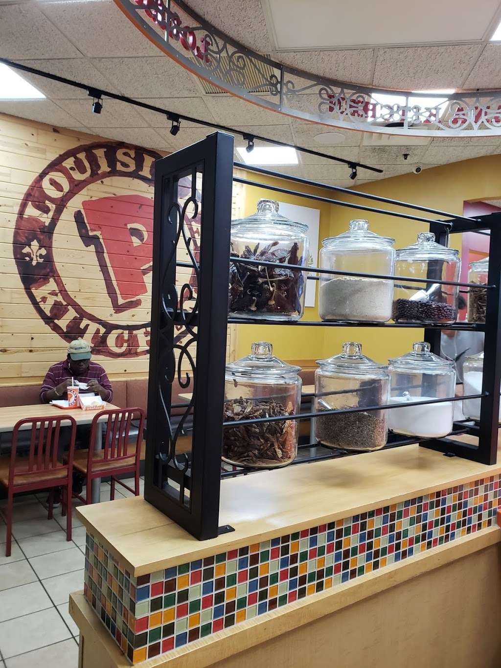 Popeyes Louisiana Kitchen | 221 W Merrick Rd, Valley Stream, NY 11580 | Phone: (516) 599-2506