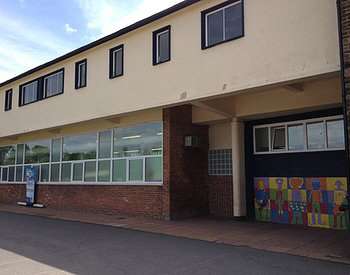 Moss Hall Junior School | Nether St, Finchley, London N3 1NR, UK | Phone: 020 8445 7965