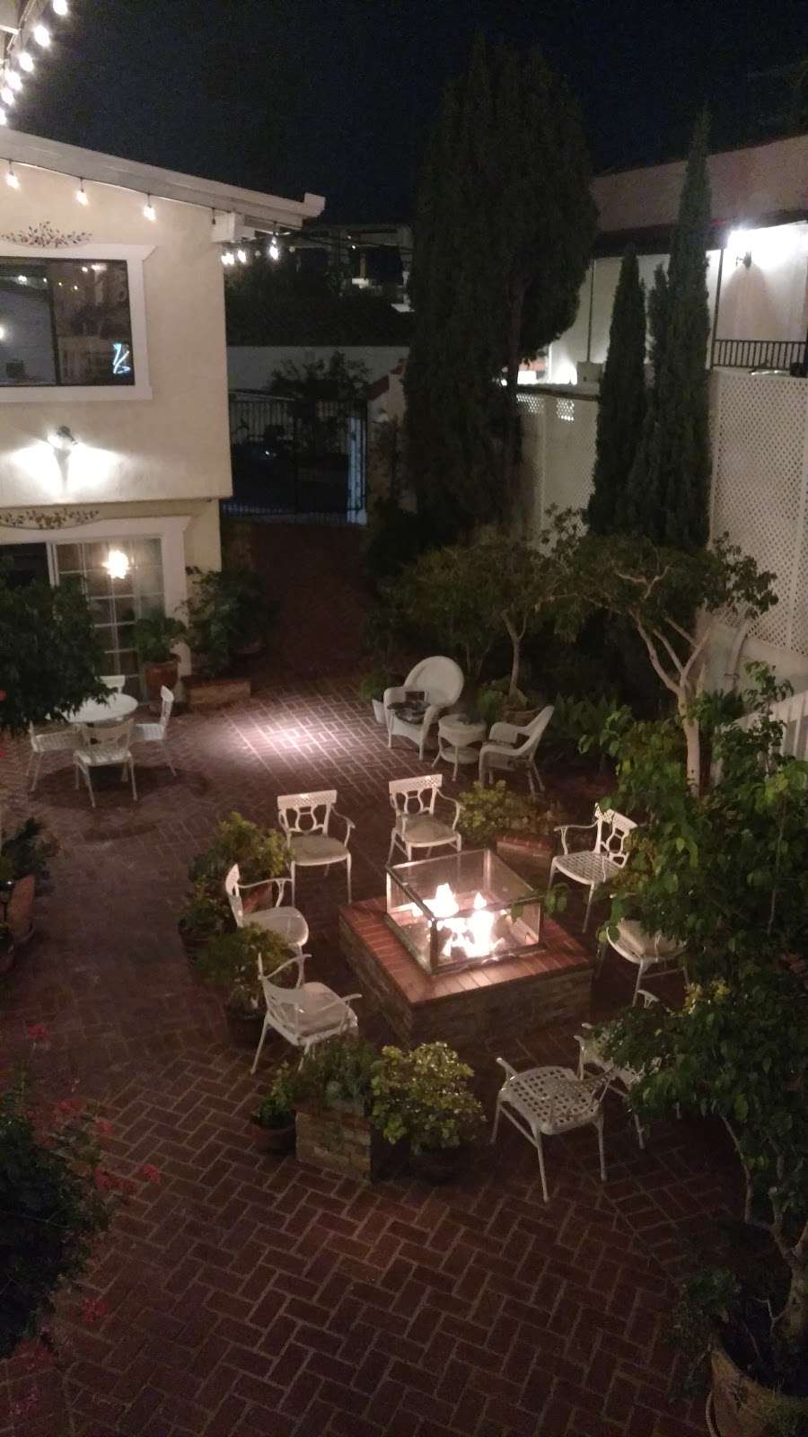 Courtyard Garden Suite | 115 Whittley Ave, Avalon, CA 90704 | Phone: (310) 510-0027