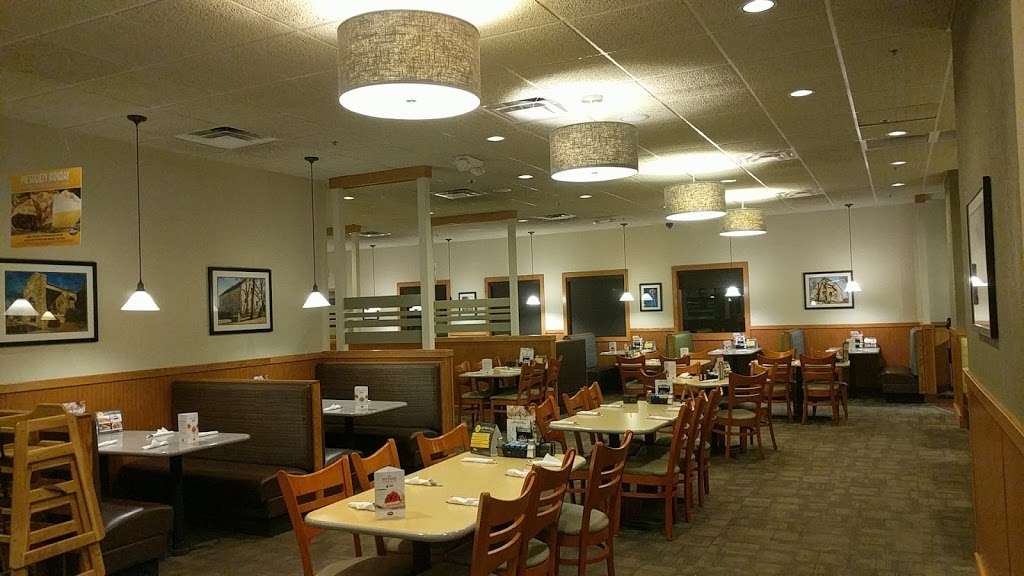 Perkins Restaurant & Bakery | 2000 E Santa Fe St, Gardner, KS 66030, USA | Phone: (913) 884-4700