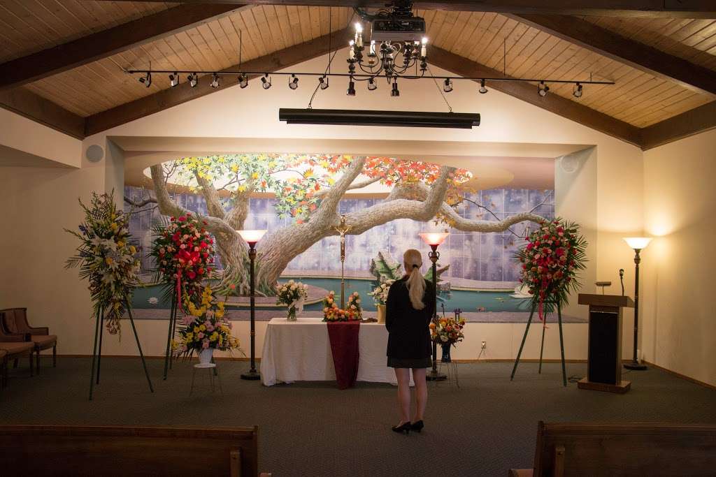 Alameda Family Funeral & Cremation | 12341 Saratoga Sunnyvale Rd, Saratoga, CA 95070, USA | Phone: (408) 257-6262
