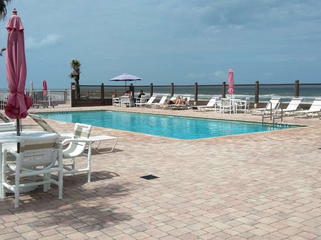 Sea Dip Beach Resort | 1233 S Atlantic Ave, Daytona Beach, FL 32118, USA | Phone: (386) 253-0334