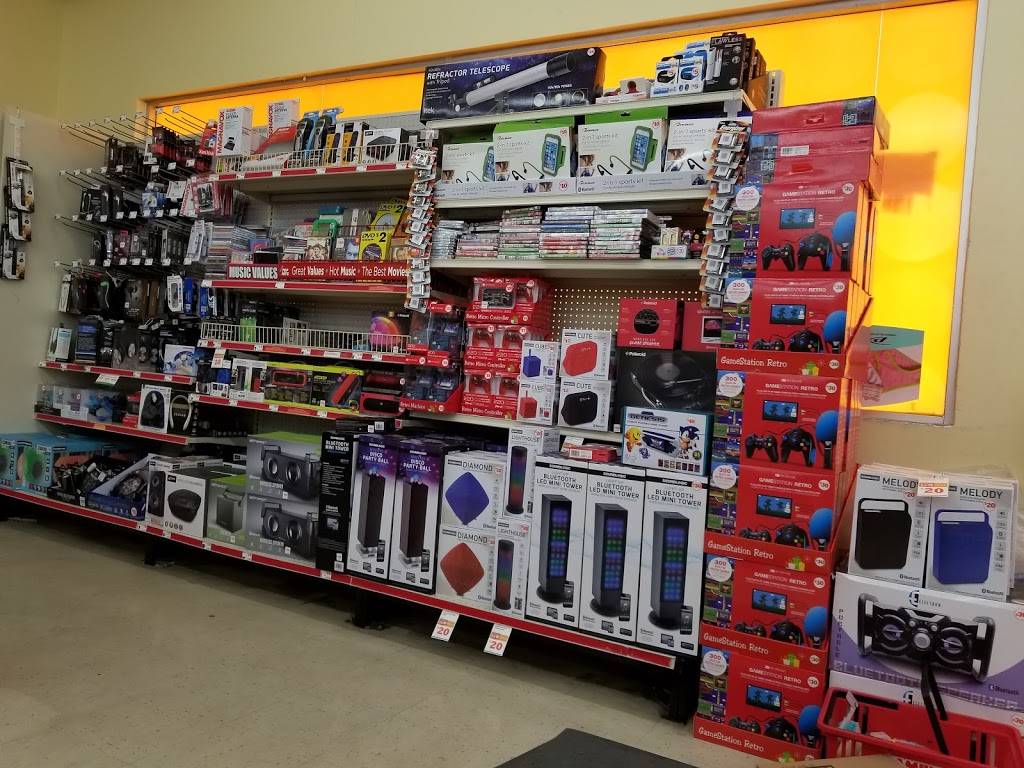 Family Dollar | 4027 N Marks Ave, Fresno, CA 93722, USA | Phone: (559) 244-0935