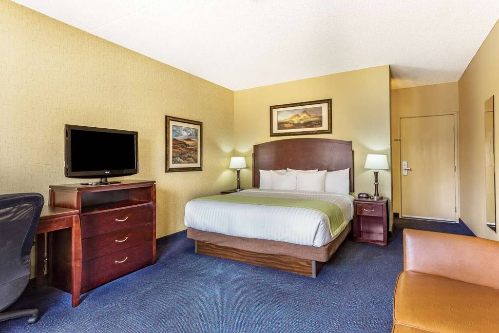 Days Hotel by Wyndham Mesa Near Phoenix | 333 W Juanita Ave, Mesa, AZ 85210, USA | Phone: (480) 582-0018