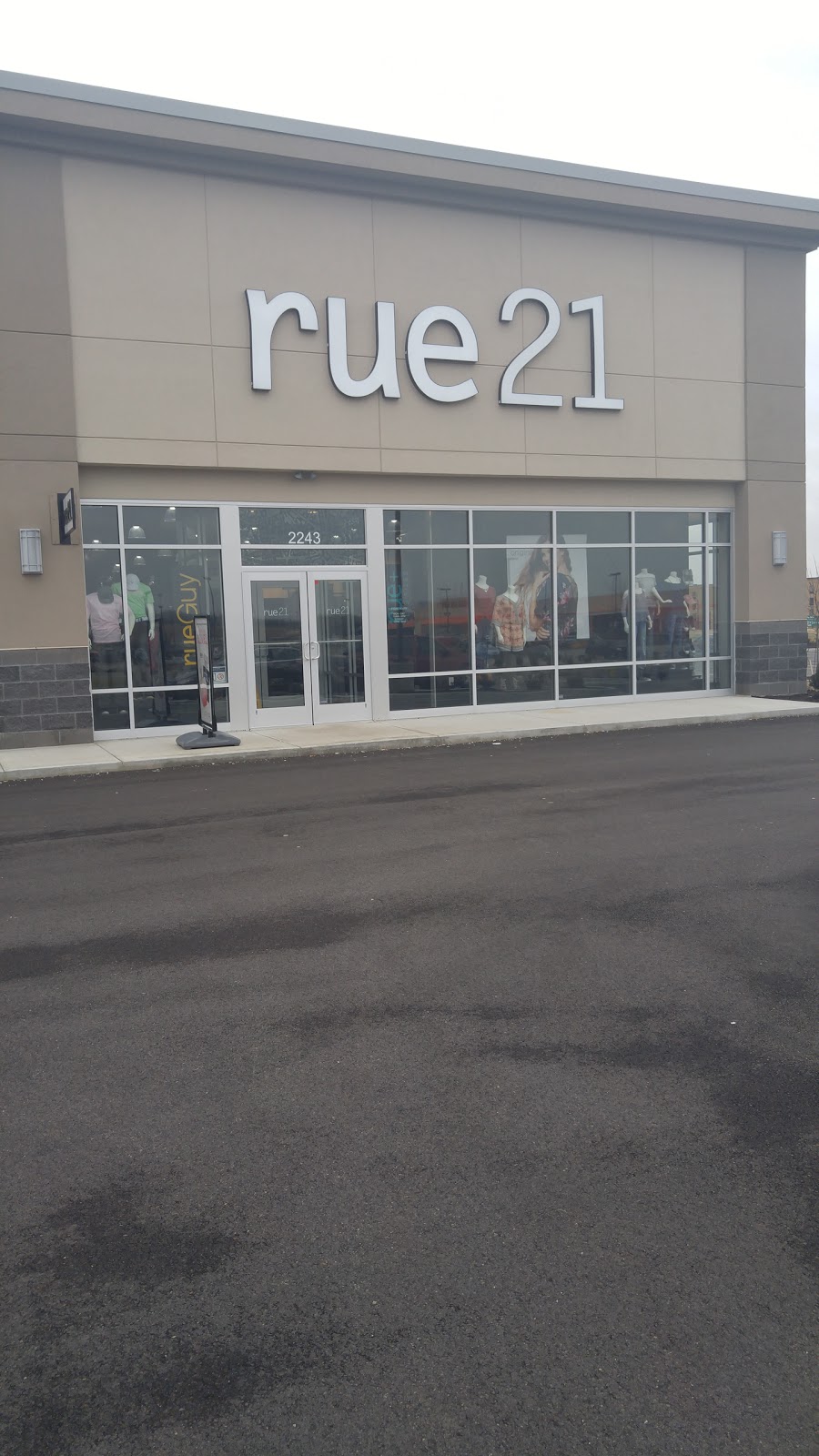 rue21 | 2243 Barrett Dr Suite C, Greenfield, IN 46140, USA | Phone: (317) 462-6847