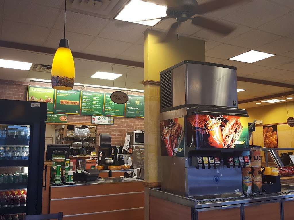 Subway | 961 W Reynolds St, Pontiac, IL 61764, USA | Phone: (815) 842-3333