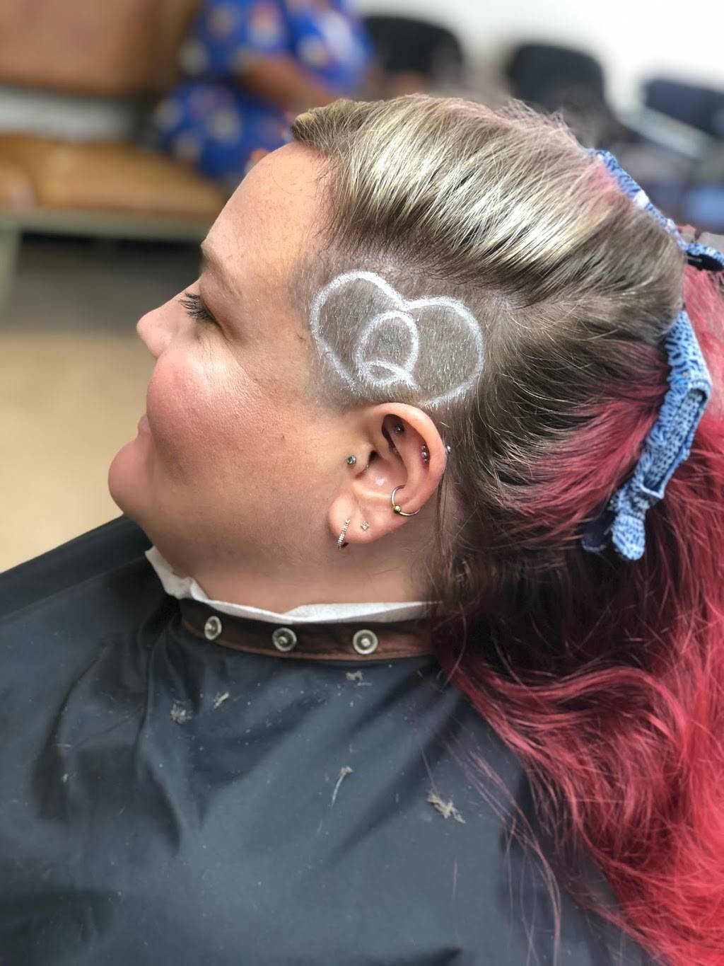 Barber Stylist Debra Brooks | Idle hour barbershop, 2051 Richmond Rd suite 155, Lexington, KY 40502, USA | Phone: (502) 226-0299