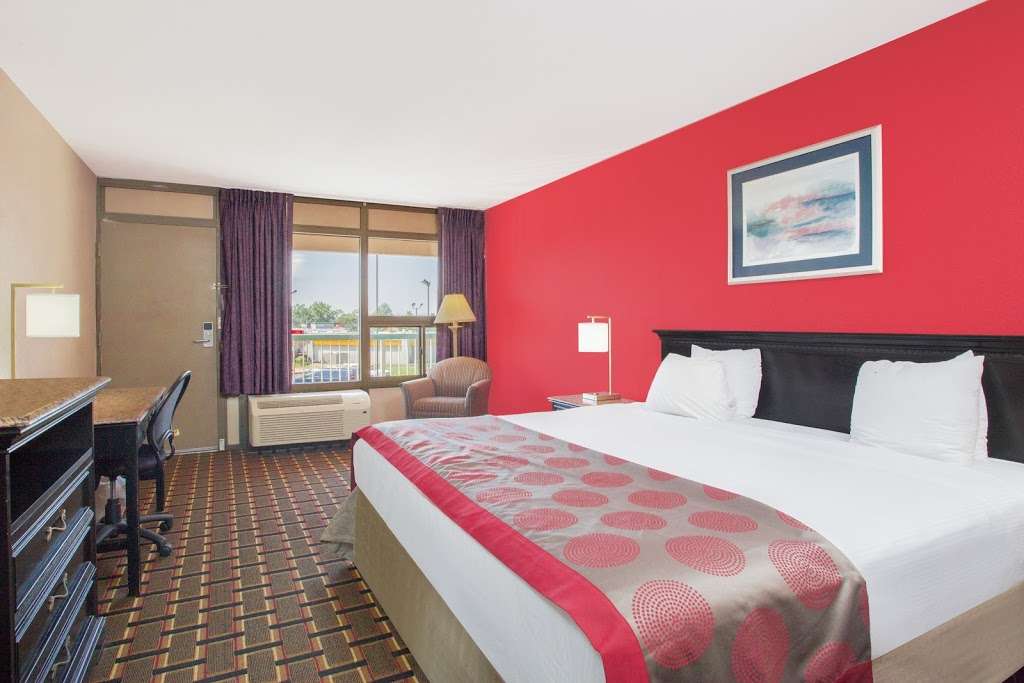 Ramada Hotel & Conference Center by Wyndham Edgewood | 1700 Van Bibber Rd, Edgewood, MD 21040, USA | Phone: (410) 679-0770