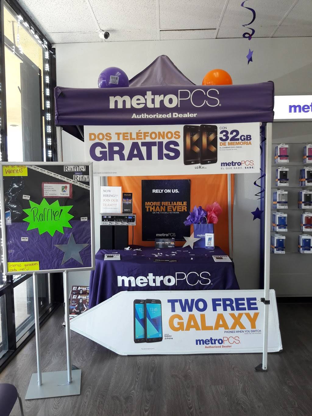 Metro by T-Mobile | 2413 S Fairview St Ste Q, Santa Ana, CA 92704, USA | Phone: (714) 852-3444