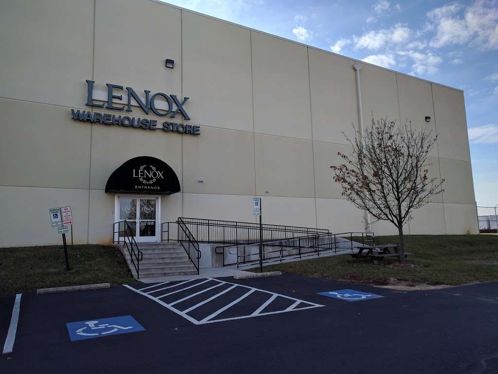 Lenox Warehouse Store | Photo 4 of 7 | Address: 16507 Hunters Green Pkwy, Hagerstown, MD 21740, USA | Phone: (240) 366-2045
