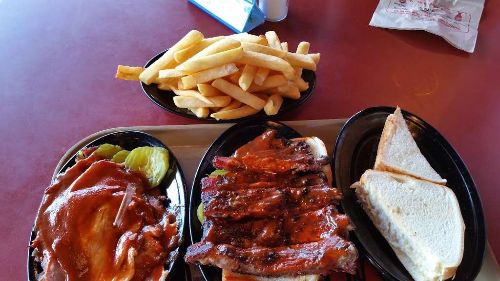 Gates Bar-B-Q | 1221 Brooklyn Ave, Kansas City, MO 64127 | Phone: (816) 483-3880