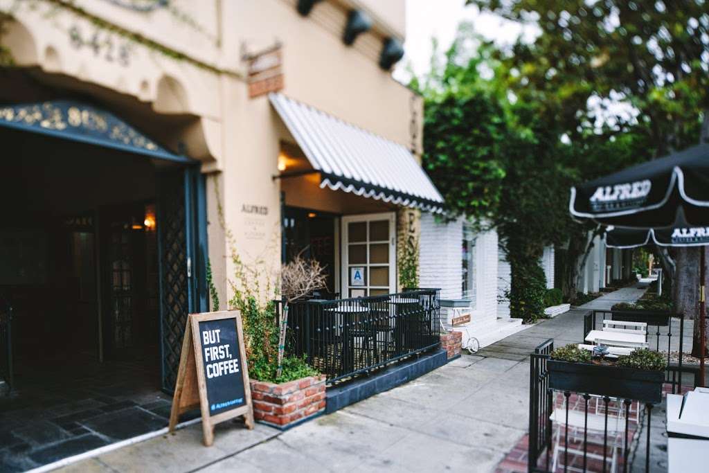 Alfred Coffee Melrose Place | 8428 Melrose Pl, Los Angeles, CA 90069, USA | Phone: (323) 944-0811