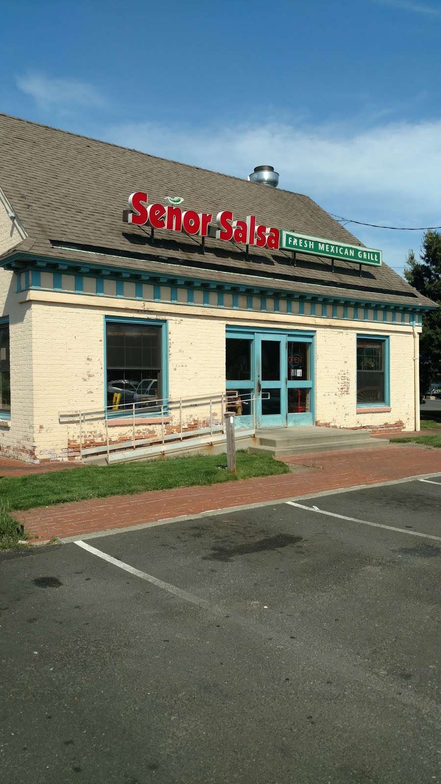 Señor Salsa | 6224, 580 Post Rd, Fairfield, CT 06824, USA | Phone: (203) 256-8800