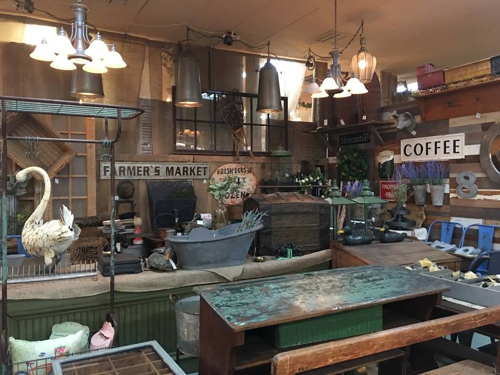 Grand Central Station Antiques | 4020 Avenue Q, Lubbock, TX 79412, USA | Phone: (806) 747-6206