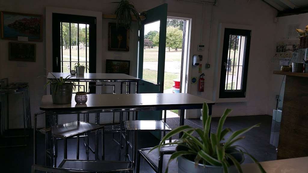 Humphrys Cafe | Highams Park, Epping Forest, London IG8 9RF, UK