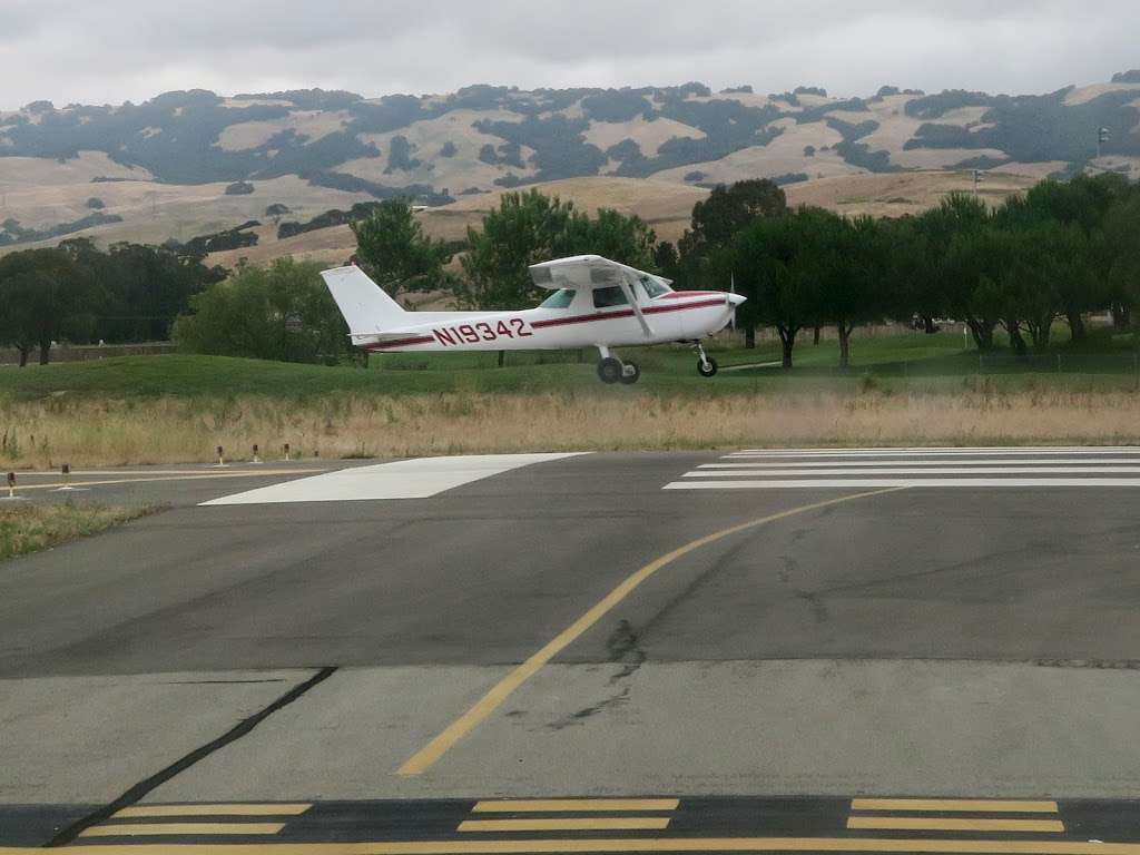 Petaluma Municipal Airport | 601 Sky Ranch Dr, Petaluma, CA 94954, USA | Phone: (707) 778-4404