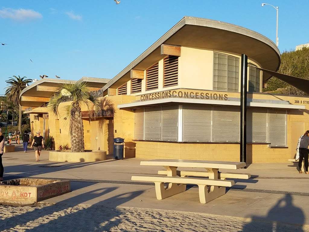 Moonlight Beach Concession Stand | 400 B St, Encinitas, CA 92024, USA | Phone: (760) 575-2558