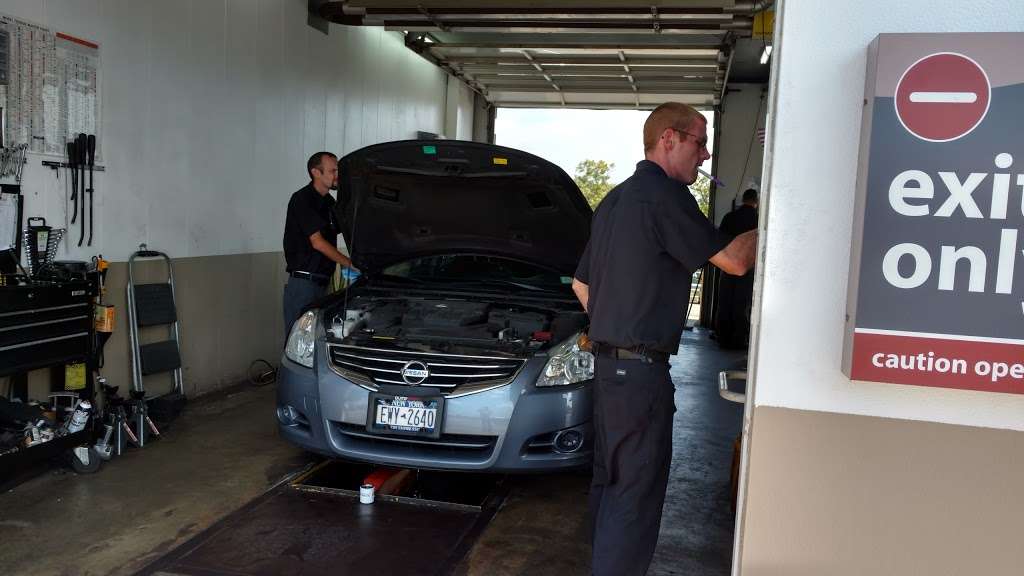 Jiffy Lube | 2607 Willow Street Pike, Willow Street, PA 17584, USA | Phone: (717) 464-0344