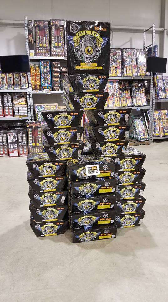 Fireworks Superstore - Baytown | 6900 FM 3180 Rd, Baytown, TX 77523 | Phone: (346) 298-6163