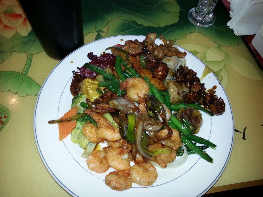Kam Luang Restaurant | 120 Cedar Grove Ln, Somerset, NJ 08873, USA | Phone: (732) 356-7833