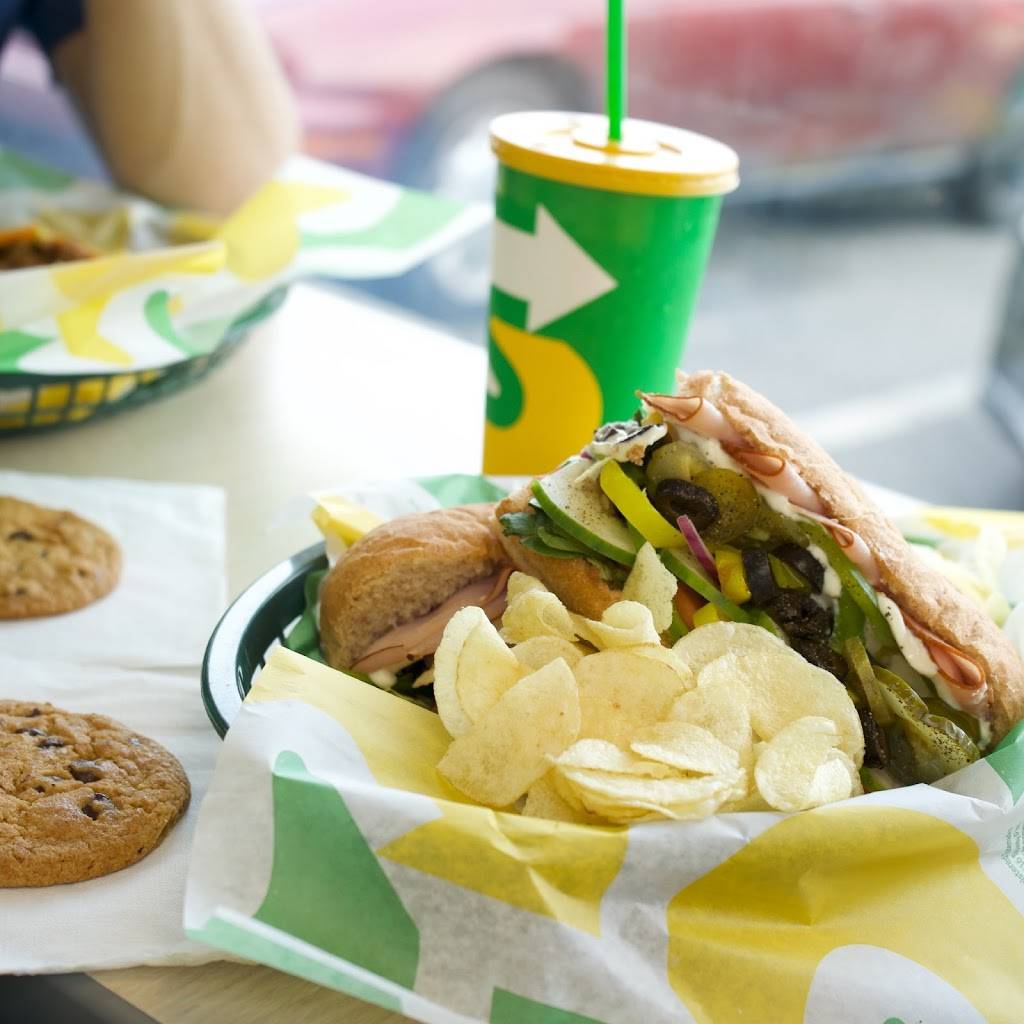 Subway | 45 Fairfield Ave, Bellevue, KY 41073, USA | Phone: (859) 431-4362