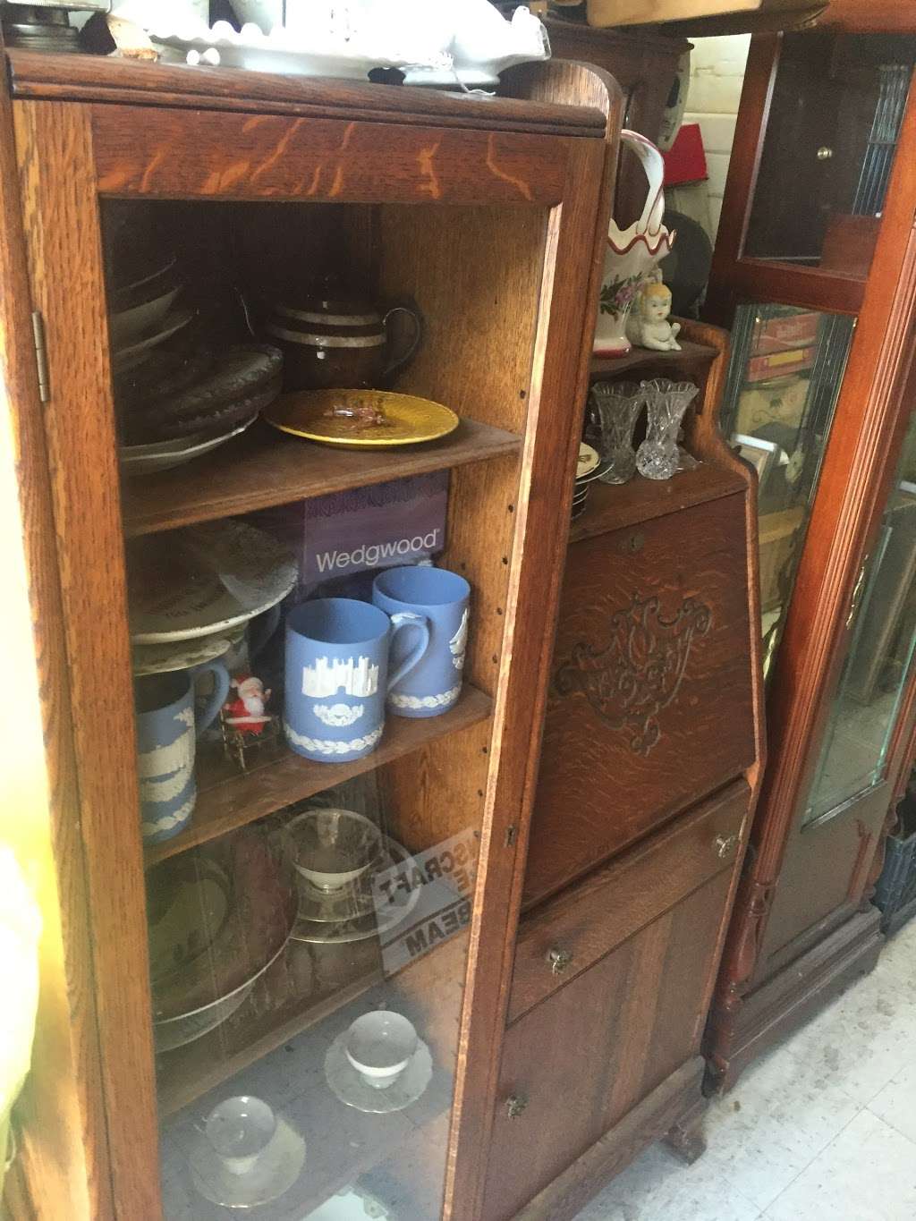 AntiquesEstateBuyers | 36 Ocean Ave, Islip, NY 11751, USA | Phone: (631) 433-0820