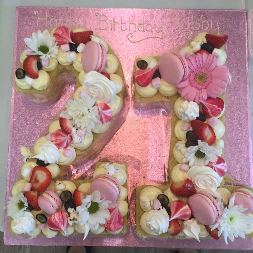 Jess Hill Cakes - London, Surrey & Sussex. | Pachesham Park, Leatherhead KT22 0DJ, UK | Phone: 07977 411325