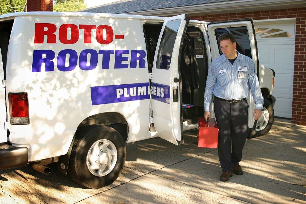 Roto-Rooter Plumbing & Water Cleanup | 3403 North Sam Houston Pkwy W Ste 400, Houston, TX 77086, USA | Phone: (713) 472-5554