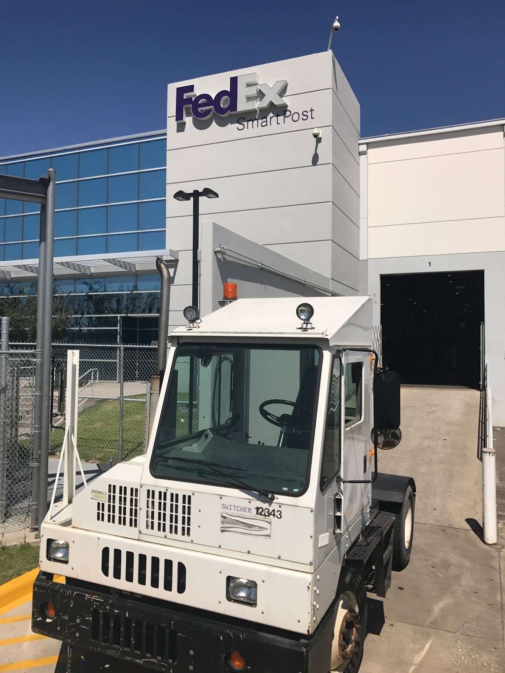 FedEx SmartPost | 1517 Greens Rd, Houston, TX 77032 | Phone: (800) 463-3339