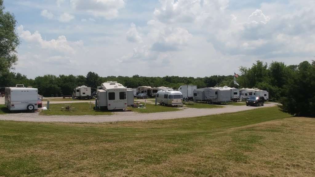 The Great Escape RV and Camp Resort | 19912 E Old Hwy 40, Higginsville, MO 64037, USA | Phone: (660) 584-2649