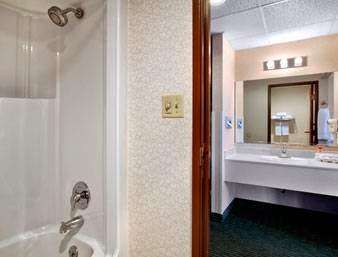 Super 8 by Wyndham Gettysburg | 869 York Rd, Gettysburg, PA 17325, USA | Phone: (717) 337-1400