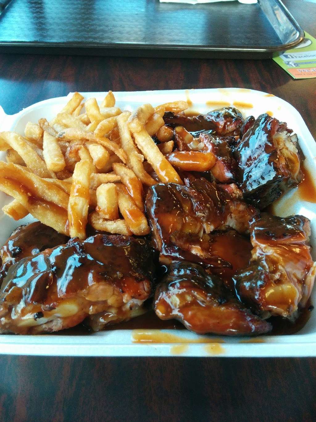 Leons Barbeque Zone | 3309 E 106th St, Chicago, IL 60617, USA | Phone: (773) 374-9663