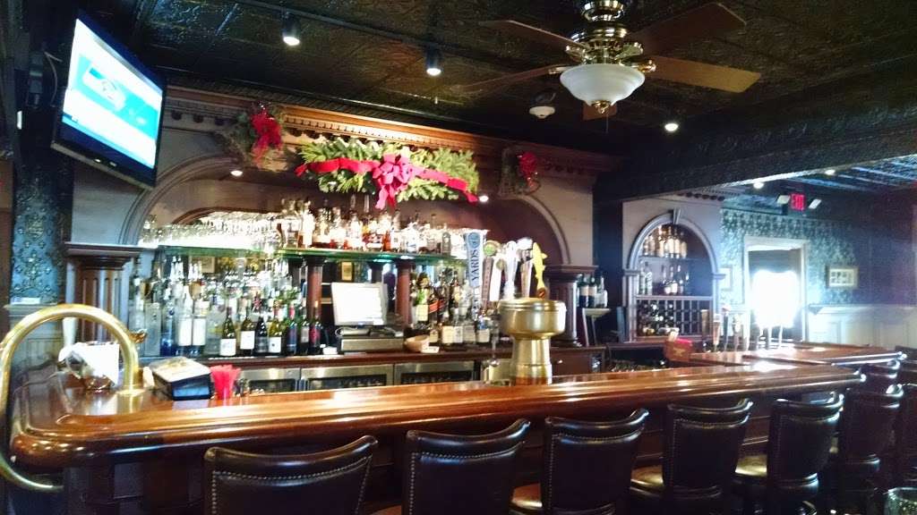 Fox & Hound Tavern at The Lebanon Hotel | 69 Main St, Lebanon, NJ 08833 | Phone: (908) 437-1300