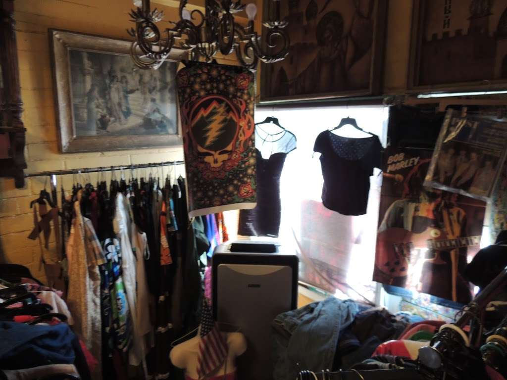 Cherry Moon Boutique | 652 S Coast Hwy, Laguna Beach, CA 92651, USA | Phone: (949) 338-2974