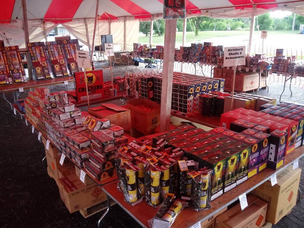 Southside Fireworks | 4901 Metropolitan Ave, Kansas City, KS 66106, USA | Phone: (913) 284-1725