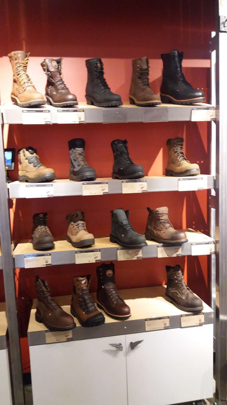 Red Wing | 6180 S Eastern Ave, Commerce, CA 90040, USA | Phone: (323) 721-9222